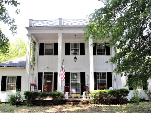 219 Lake Dr, Ripley, TN 38063