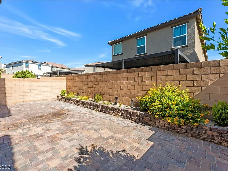 8448 Vulturo Ave — Photo 36
