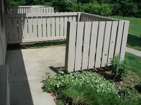4th image of 4963 Oakhurst Dr