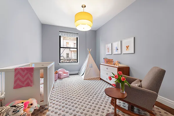 Rented by Douglas Elliman | media 40