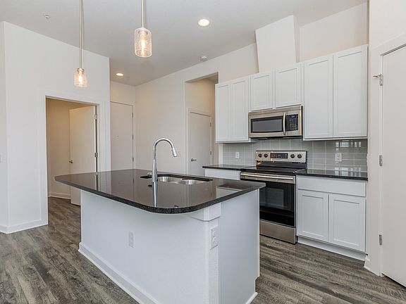 4th image of 420 Oakside Trl #214
