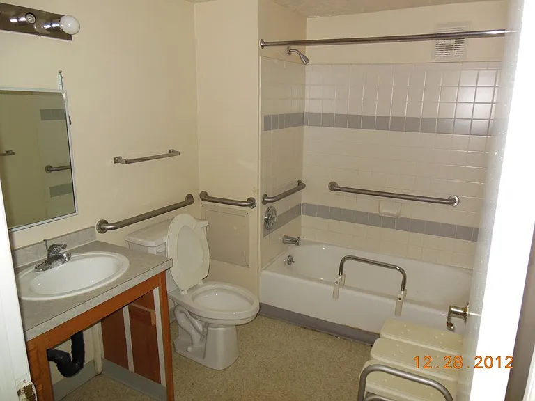 12215 Ashbury Ave — Photo 3