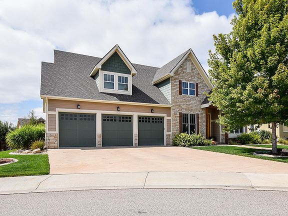 Huge Attached 3-Car Garage