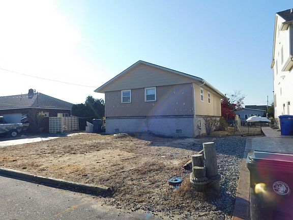 2nd image of 333 Cheryl Dr