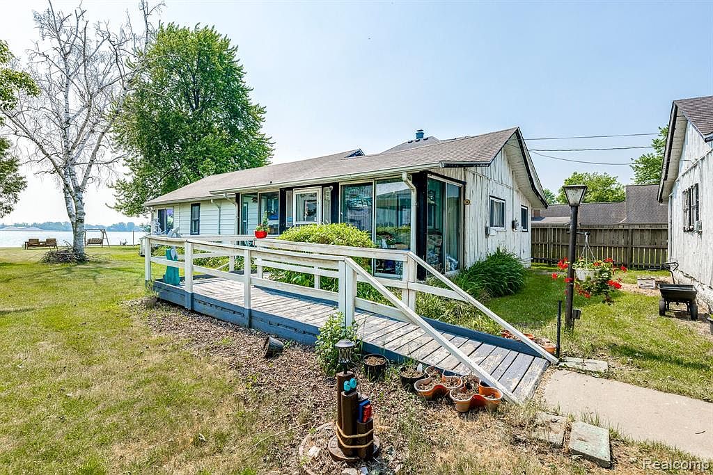 6533 S Parker St, Marine City, MI 48039 Zillow