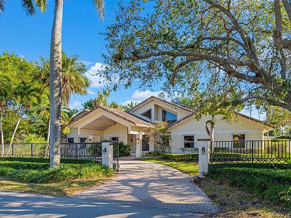 5th image of 9930 SW 145th St