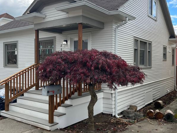 2806 Baker Ave