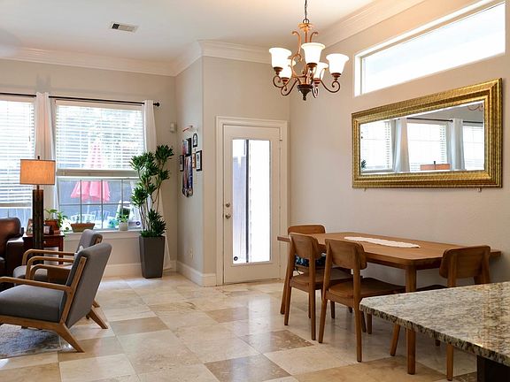 4th image of 5017 Larkin St #B