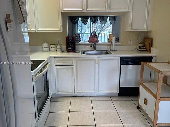 3rd image of 1351 SW 141st Ave #205G