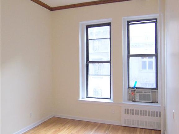 3rd image of 19 E 71st St APT 4A