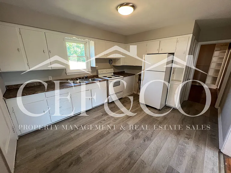 268 N Cleveland Park Dr — Photo 14