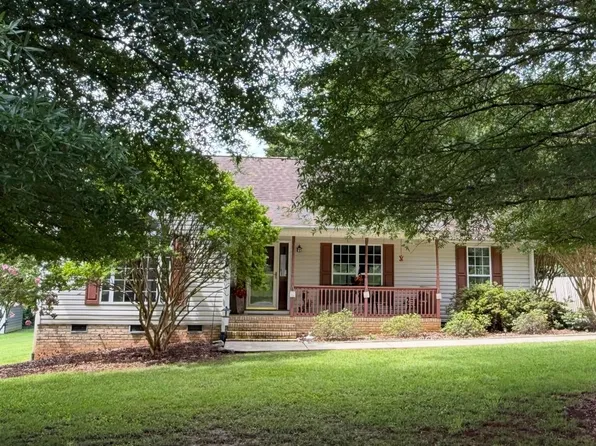 2511 Old Pond Dr, Lincolnton, NC 28092