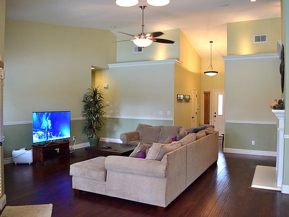 5th image of 2224 N Foxhill Pl