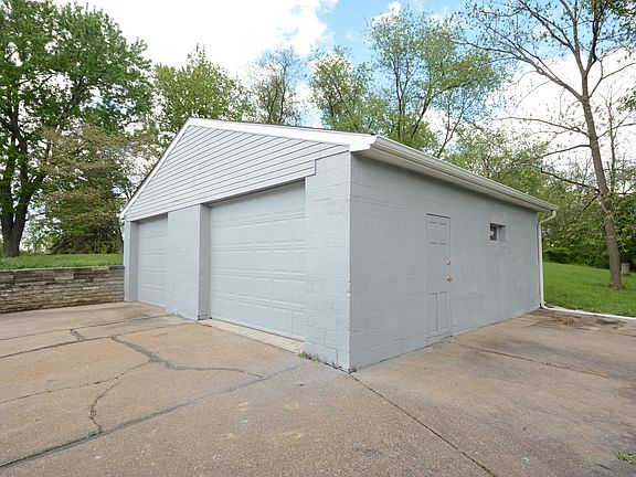 Huge 2 car detached garage