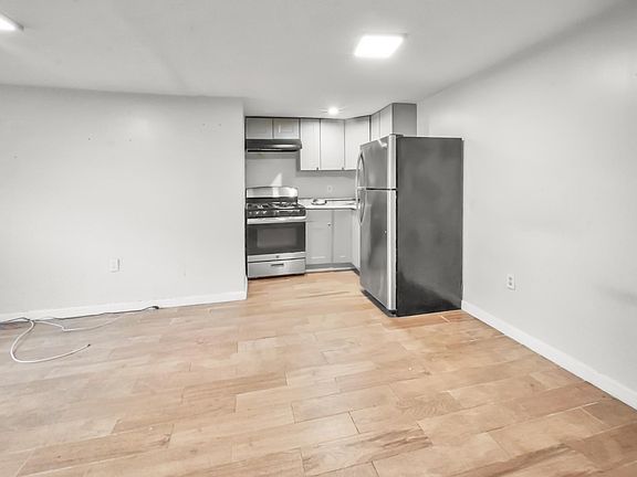 2nd image of 180 Van Horne St #1