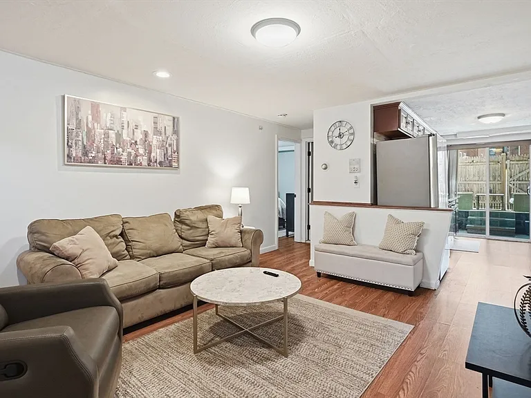 1722 Commonwealth Ave #1 — Photo 6