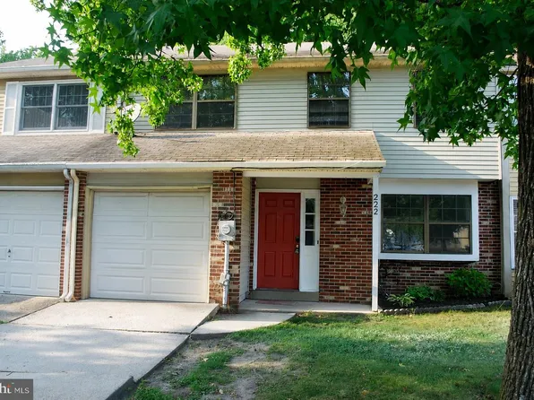 222 Shady Ln, Marlton, NJ 08053