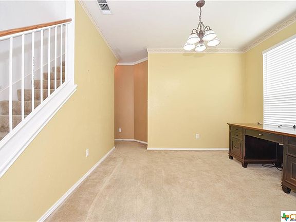 3rd image of 2105 Schottische Ln