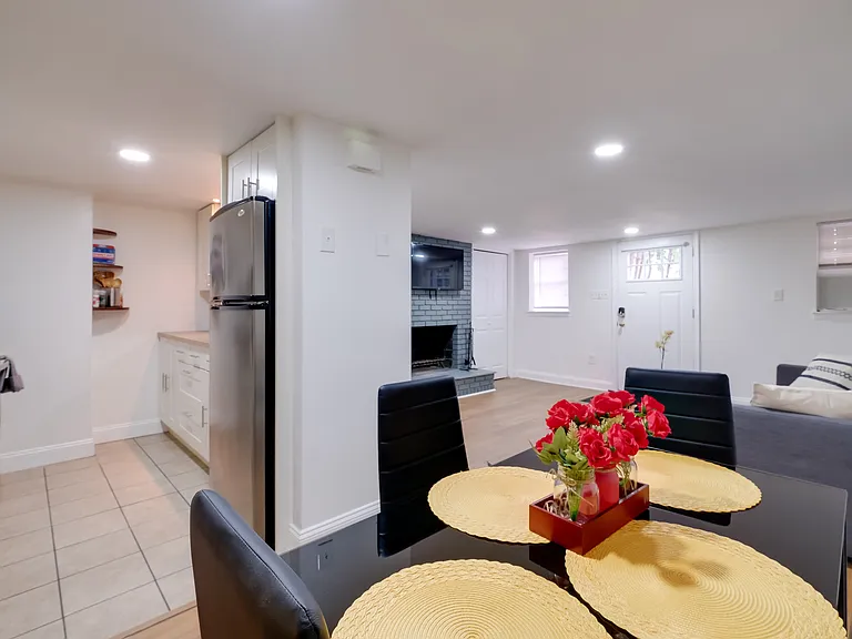 1427 S St NW #B — Photo 14
