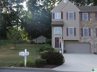 8355 Scenic View Dr, Breinigsville, PA 18031
