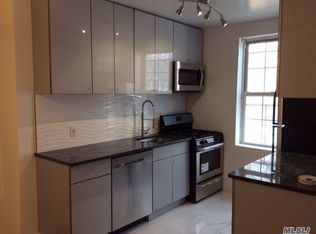 3908 209th St, Bayside, NY 11361