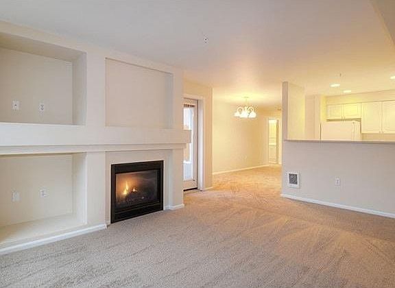 2nd image of 4343 Roosevelt Way NE APT 406