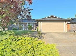 960 N Rose St, Phoenix, OR 97535