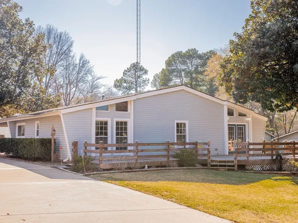 208 Grass Knoll Dr, Hideaway, TX 75771