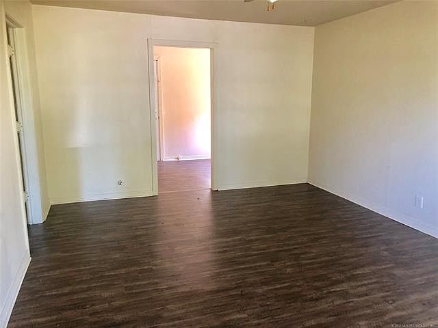 2nd image of 415 W 13th St