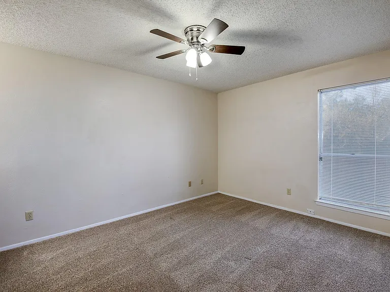 4407 Limewood Ct #B — Photo 17