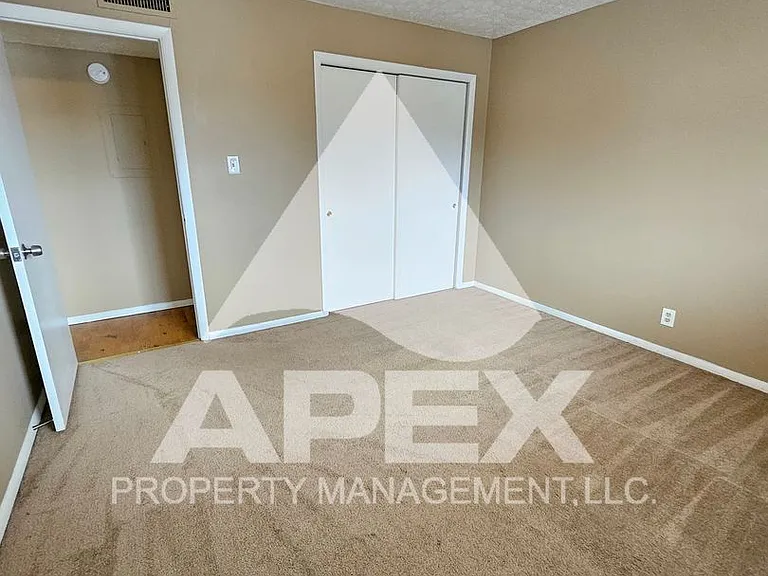 Kendle Wood Apartments — Photo 15