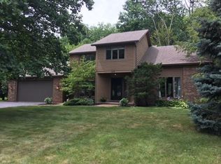 137 Willowood Dr, Rochester, NY 14612