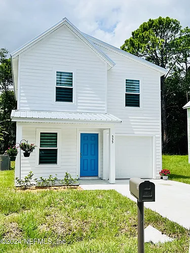 535 S Woodlawn St Photo 1