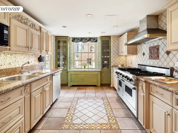 1 Beekman Place image 10 of 21