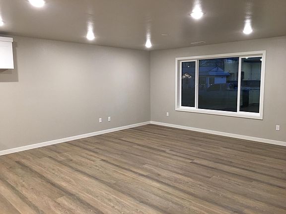 5th image of 704 Ellen Ave #B