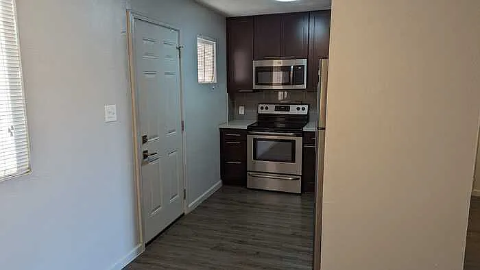 2 bed, 1.0 bath, 750 sqft, $1,399 — Photo 3