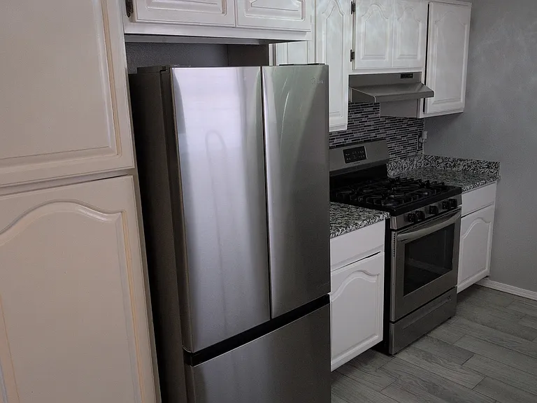 2420 Lake Michigan Dr — Photo 5