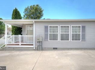522 Dogwood Ln, Williamstown, NJ 08094