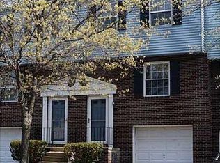 331 Laporte Ct, Cranberry Township, PA