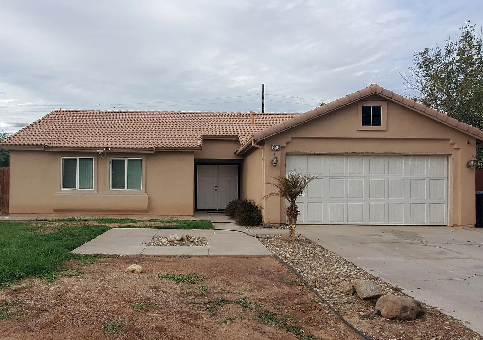 3 bedroom home — Photo 1