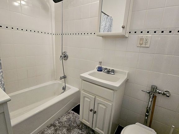 4th image of 350 W 85th St APT 43
