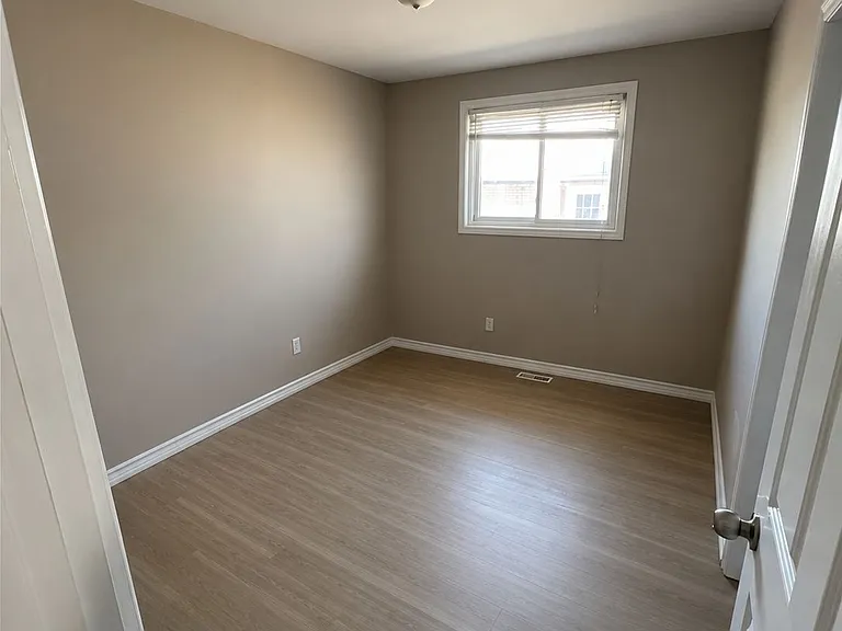 10 Trelawn Pkwy — Photo 11