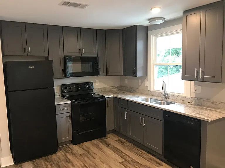255 Papworth Ave — Photo 6