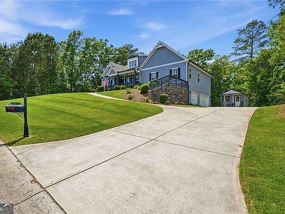 2nd image of 423 Spring Lake Hls