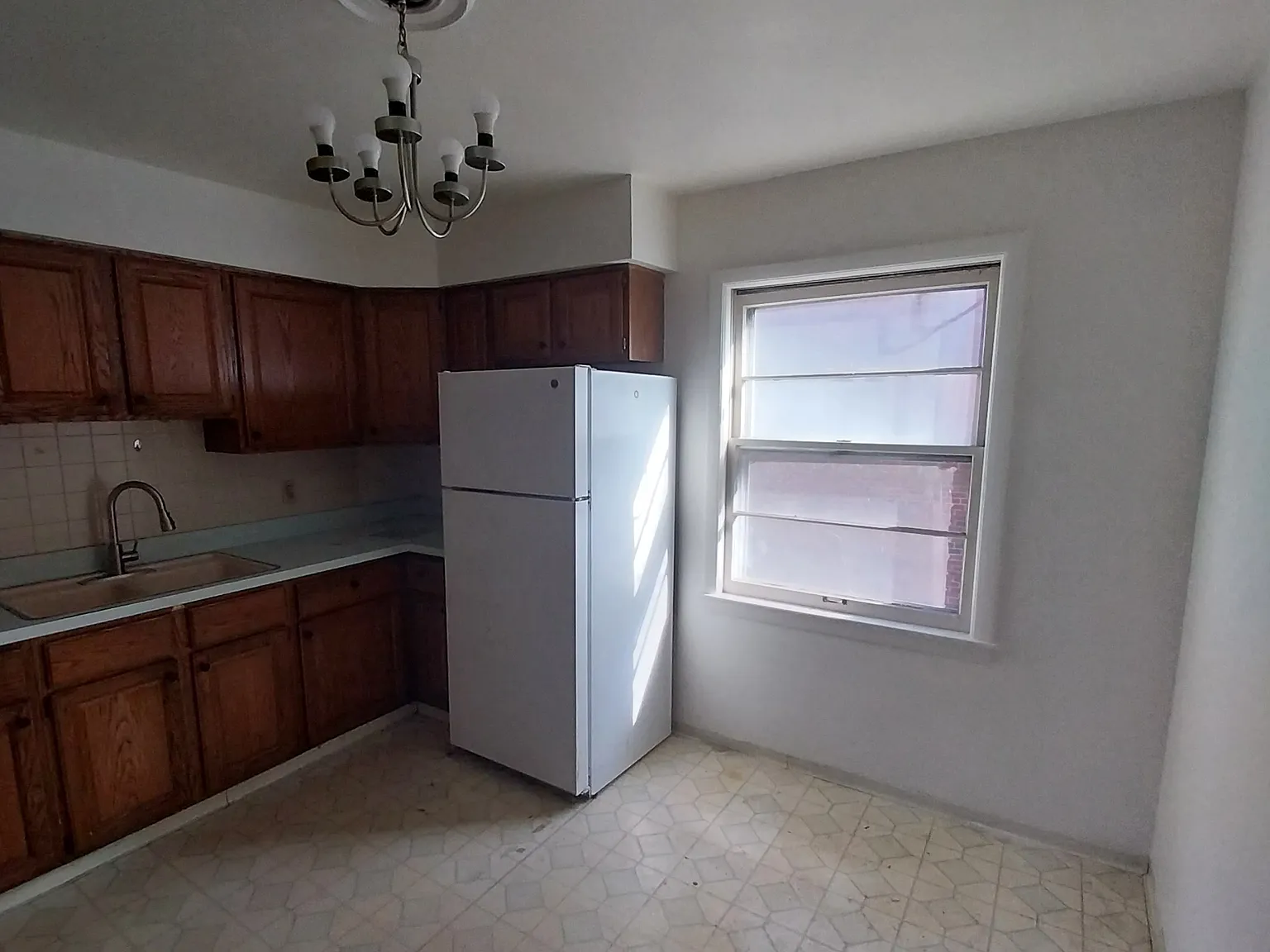 2 bed, 950 sqft, $1,000 — Photo 3