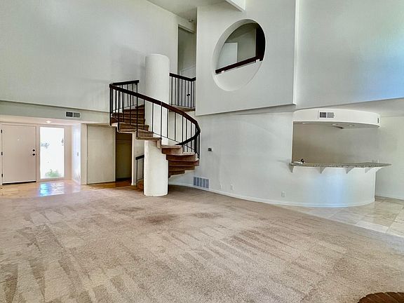 4th image of 931 N Shadow Lake Dr