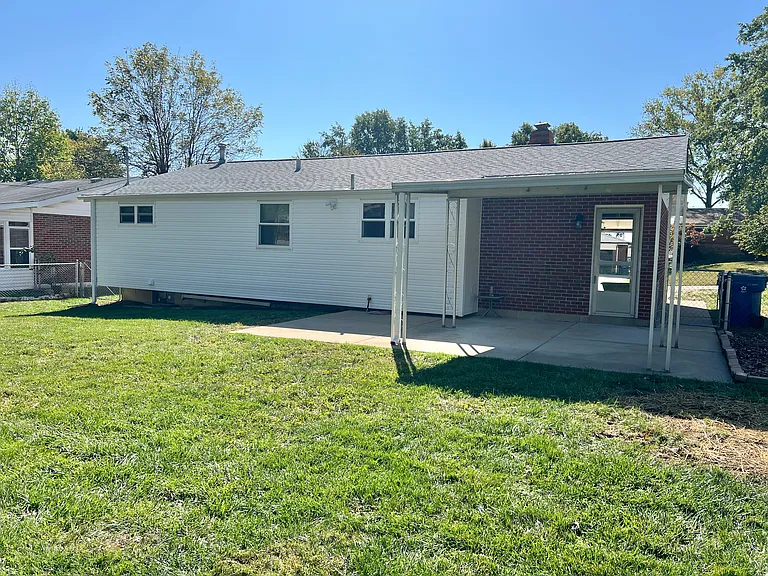 9815 Ridgely Ln — Photo 30
