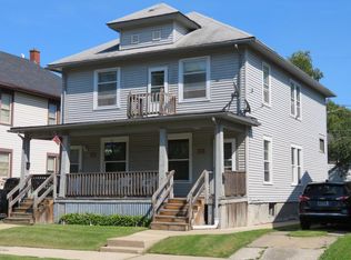 27 Riverside Dr, Racine, WI 53404