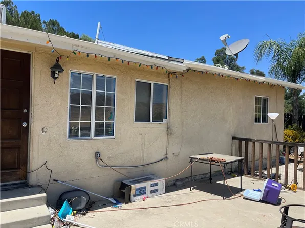 23987 Cypress Pl, Canyon Lake, CA 92587