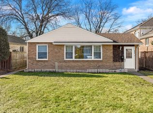 9028 Linder Ave, Morton Grove, IL 60053